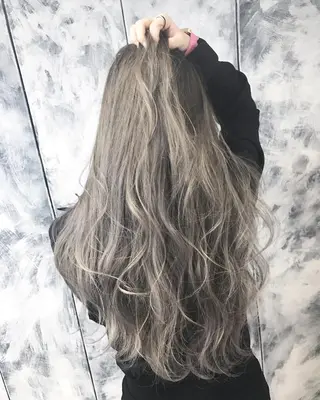 ロング カラー TATSUYA アートディレクターのヘアスタイル