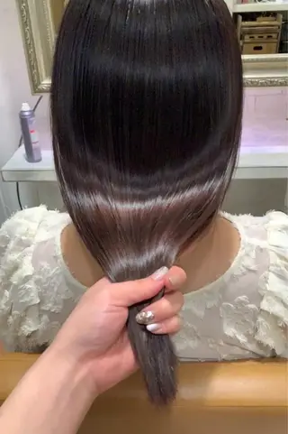 ミディアム カラー 角地山 京子のヘアスタイル