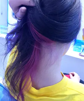 カラー 白井 つづりのヘアスタイル