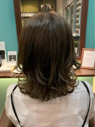 ミディアム カット特化美容師 齋藤桐のヘアスタイル