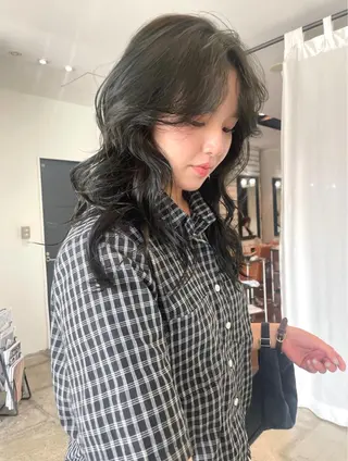 セミロング 熊崎 葵のヘアスタイル