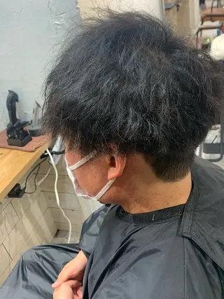 ミディアム メンズデザイナー Jojiのヘアスタイル