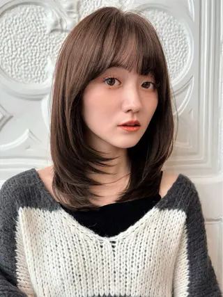 ミディアム カラー ヘアアレンジ 🌱ボブ/レイヤー/ ベージュ/あやみ✨のヘアスタイル