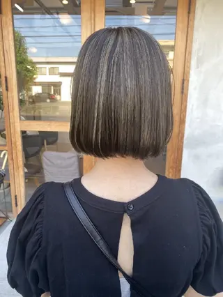 カラー 【女性限定】 しおりのヘアスタイル