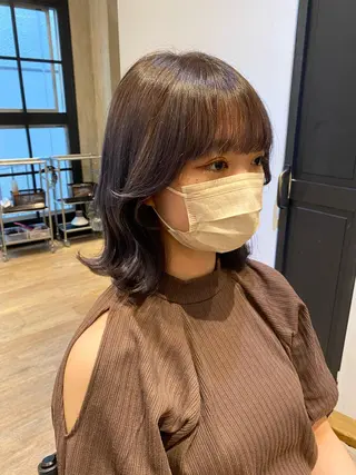 ミディアム 新宿/顔周りカット +レイヤー＝しずく♩のヘアスタイル