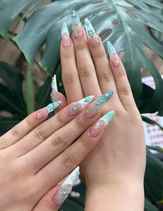 ネイル Iconic Nailのネイルデザイン