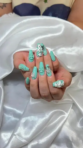 ネイル MIKA LILYのネイルデザイン