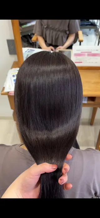 セミロング カラー 🫧おおにし みか🫧のヘアスタイル