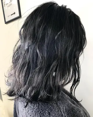 カラー デザインカラー Lienのヘアスタイル