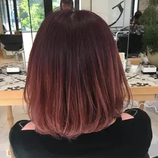 ミディアム カラー 荒木 依莉亜のヘアスタイル