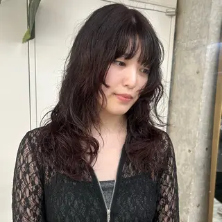 ロング カラー パーマ 伊藤ほのか/柔らかパ ーマ/ダブルカラーのヘアスタイル