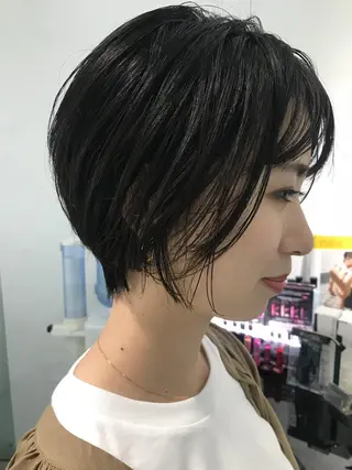 ショート 💓パーマ，💗 レイヤーカットのヘアスタイル