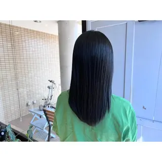 ロング カラー ツキダテ ユイのヘアスタイル