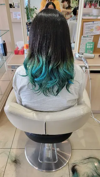 ロング 山内 佐江子のヘアスタイル