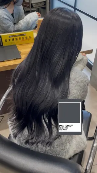 ロング カラー 佐藤由依/レイヤー /ハッシュカットのヘアスタイル