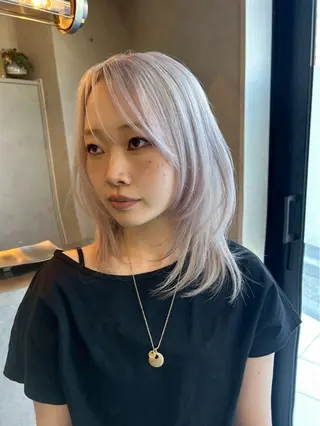 セミロング カラー Haru/THREE …by velvetのヘアスタイル