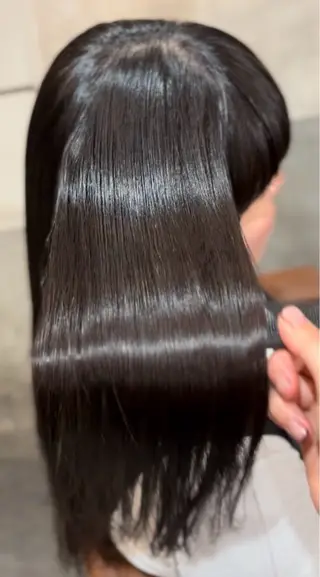 ロング ダメージレス縮毛矯 正・ブリーチMICOのヘアスタイル