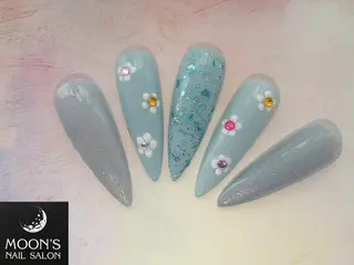 ネイル Moons nail 💅✨のネイルデザイン