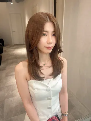 ミディアム カラー ウルフカット レイヤーカット上柿のヘアスタイル