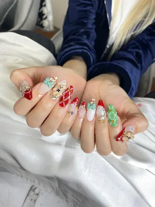 ネイル YURI NAILのネイルデザイン
