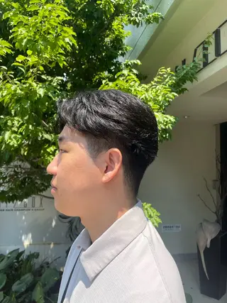 ショート 岡本 佳久のヘアスタイル