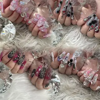 ネイル lavia🖤 ayumiのネイルデザイン