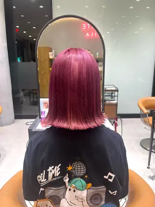 カラー ワインレッド/耳ツボ ジュエリー/なほのヘアスタイル