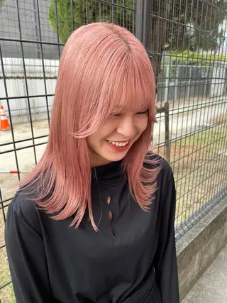 ミディアム まつお ゆいのヘアスタイル