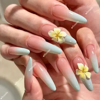 ネイル ROSELLE REIKAのネイルデザイン