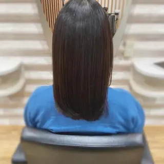 セミロング カラー KON|ごまかさない 艶。酸熱×精密カットのヘアスタイル