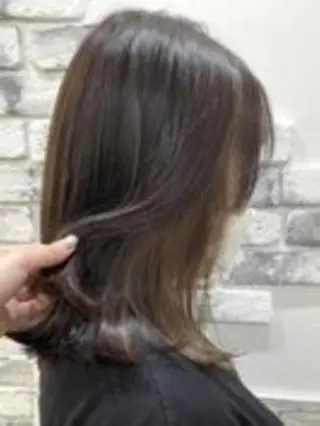 ミディアム 髪質改善カラー透明感 ダブルカラー幕田のヘアスタイル