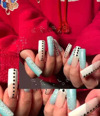 ネイル oichan 𖦹°‧のネイルデザイン