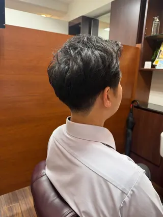 ショート メンズ 糸山 仁のヘアスタイル