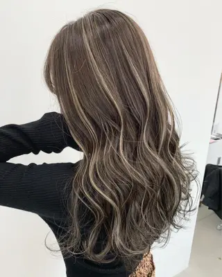 ロング 山田 絵里菜のヘアスタイル