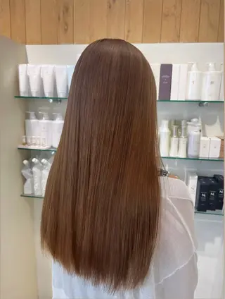 ロング あらいしほ /ピンクカラーのヘアスタイル
