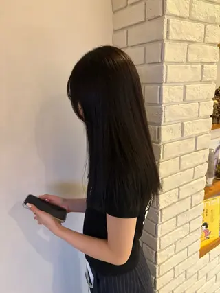 セミロング 赤塚 美月のヘアスタイル