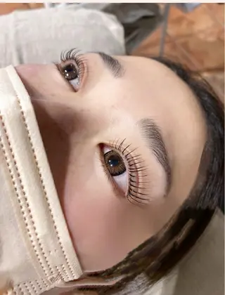 マツエク・マツパ 平野 沙英のヘアスタイル