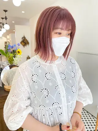 ミディアム カラー 顔周りレイヤーカット ブリーチminamiのヘアスタイル