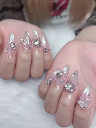 ネイル Lisa Nail Salonのネイルデザイン
