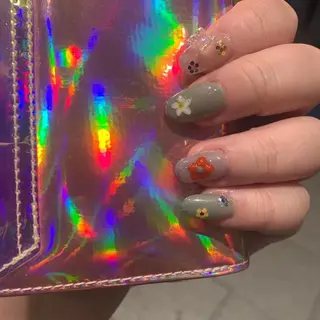 ネイル Tinaネイル 難波のネイルデザイン