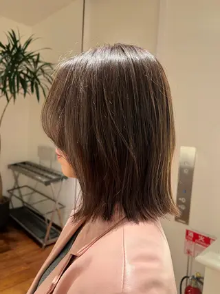 ミディアム hikaru💘髪質 改善 透明感カラーのヘアスタイル