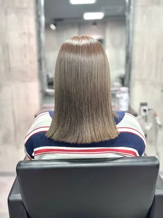 セミロング カラー 加藤 藍のヘアスタイル