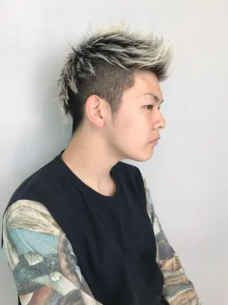 ショート カラー メンズ 山下 亮輔のヘアスタイル
