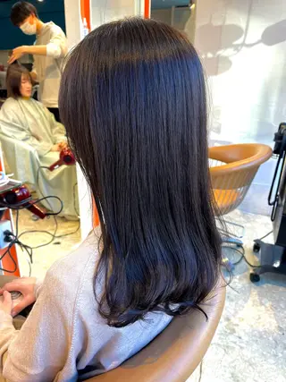 セミロング パーマ うしだ かおるのヘアスタイル
