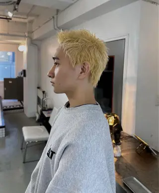 カラー メンズ 毛流れセンターパート Sakiのヘアスタイル