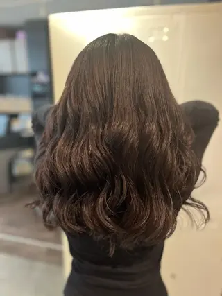 セミロング 川畑 花菜のヘアスタイル