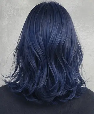 セミロング ハイトーンショート SHINOのヘアスタイル