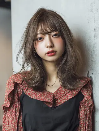 セミロング 艶髪診断で絶対綺麗✨ お悩み解決✨京谷宥✨のヘアスタイル