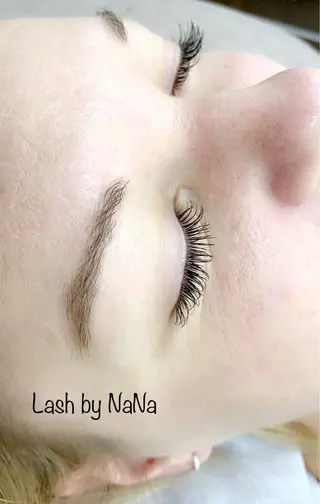 マツエク・マツパ khaki eyelashの眉毛・アイブロウイメージ