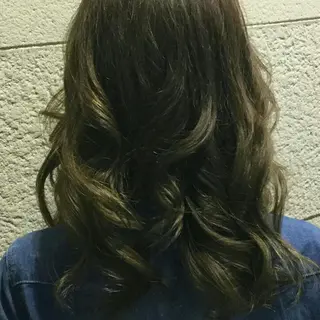 ミディアム カラー ワンホンレイヤー エクステづまのヘアスタイル